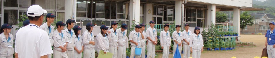高校生が挨拶します