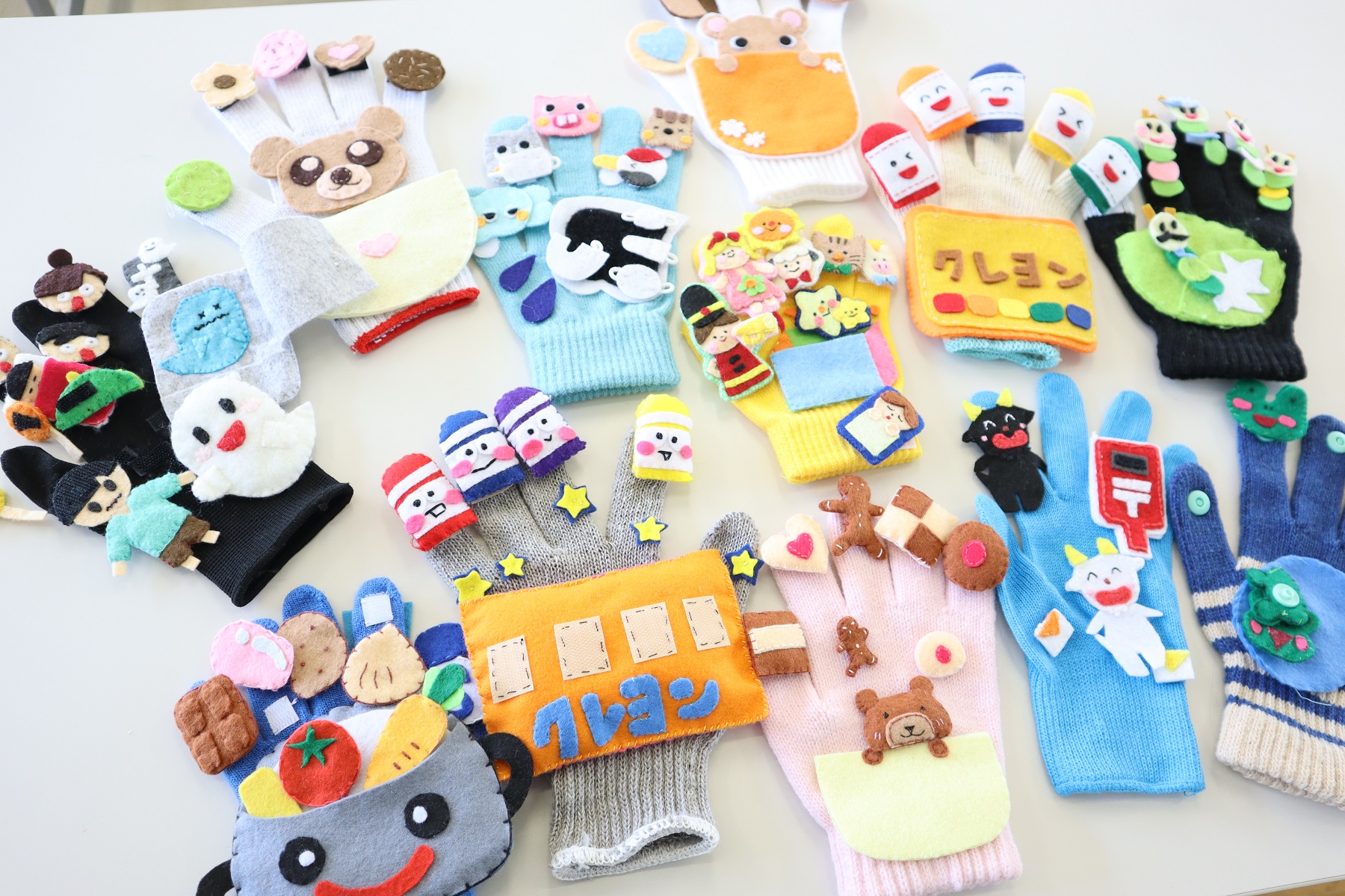 手袋シアター どんぐりころころ・まつぼっくり♪手袋シアター おもちゃ・人形 ころ